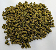 Load image into Gallery viewer, Dehydrated Alfalfa Pellets 50#